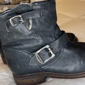 Frye shearling lined ankle boots 8.5